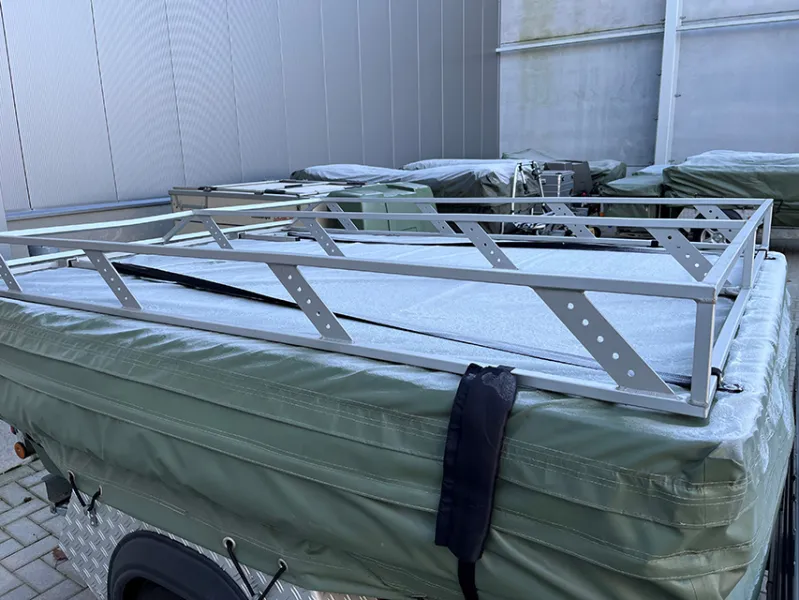 Holtkamper vouwwagen ingeklapt in de winter