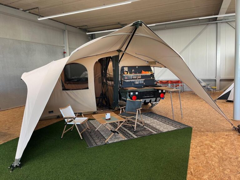 Holtkamper Aero Wind®Force MTT vouwwagen opgezet vooraanzicht